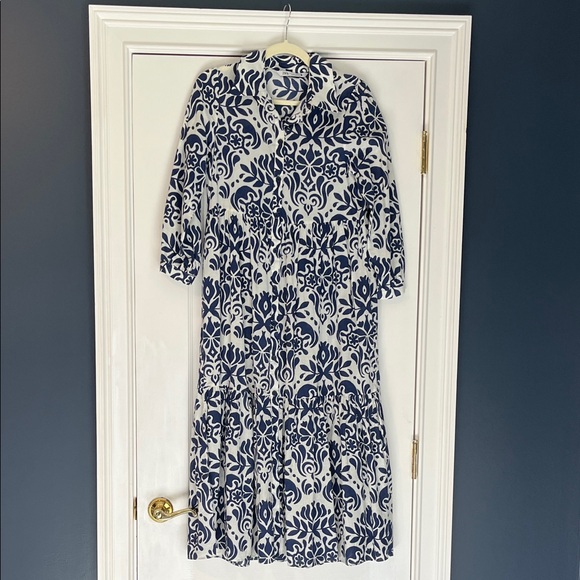 Zara Dresses & Skirts - Zara Navy and White Floral Long Sleeve Dress